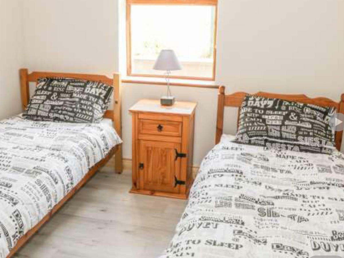 Reek View - Two Bedroom cottage Westport Buitenkant foto