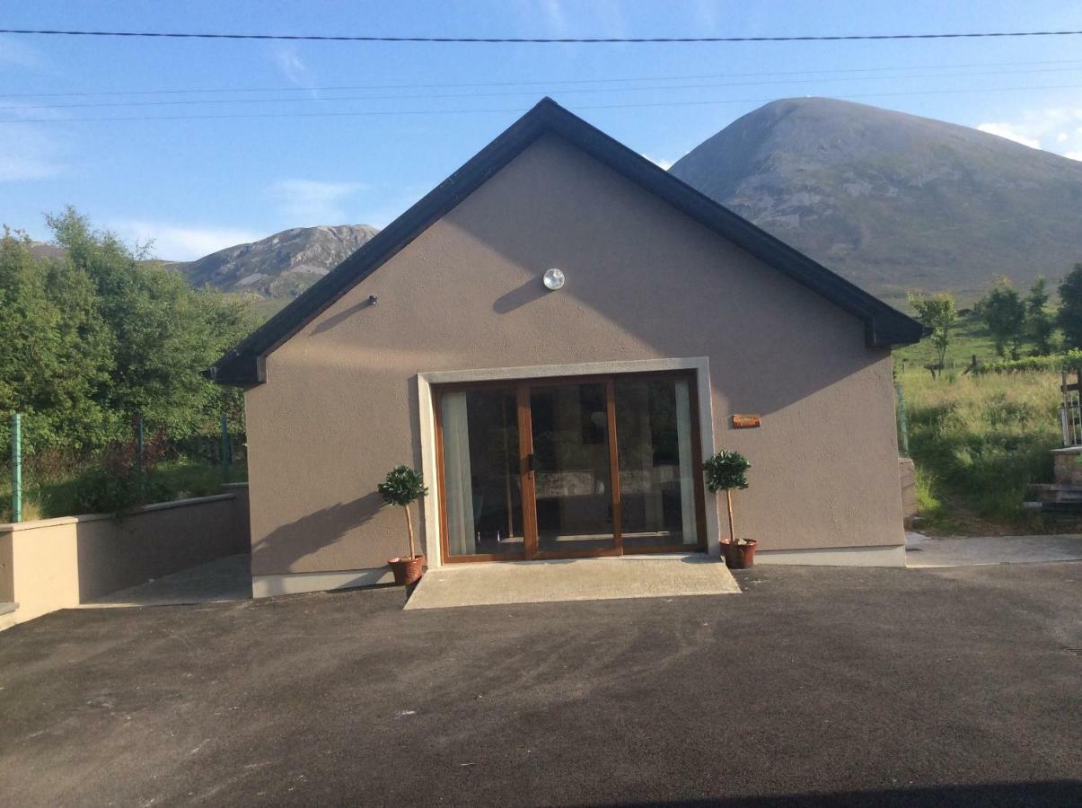 Reek View - Two Bedroom cottage Westport Buitenkant foto