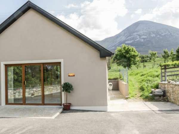 Reek View - Two Bedroom cottage Westport Buitenkant foto